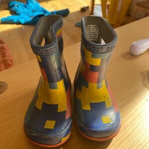 Cute rain boots for toddlers